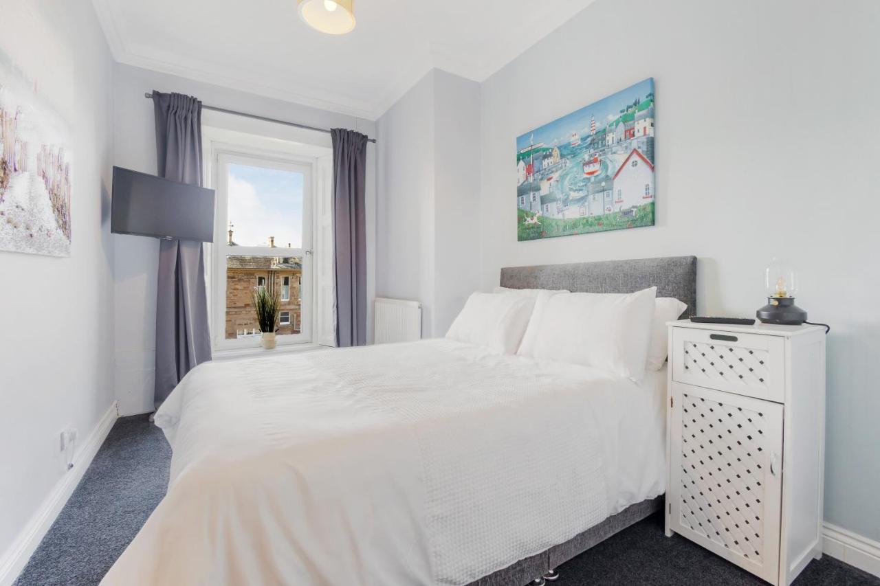 Beautiful 2 To 3 Bed Apartment With Stunning Views! Ayr Exterior photo