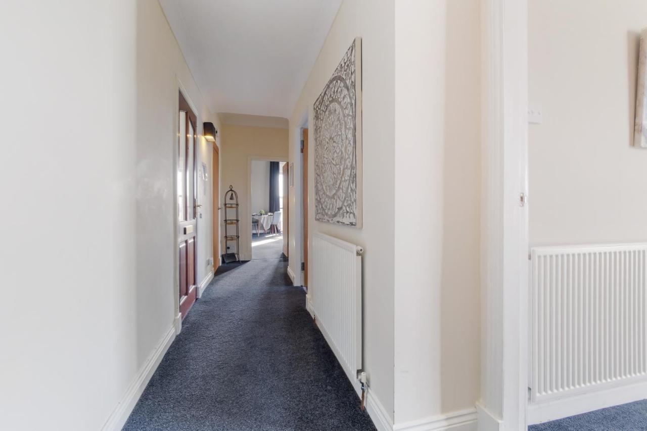 Beautiful 2 To 3 Bed Apartment With Stunning Views! Ayr Exterior photo